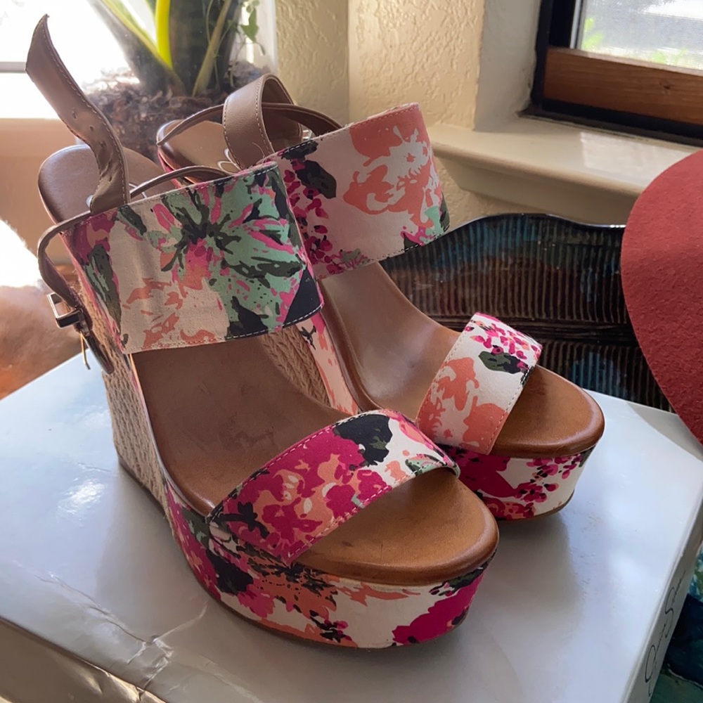 Jessica Simpson heels